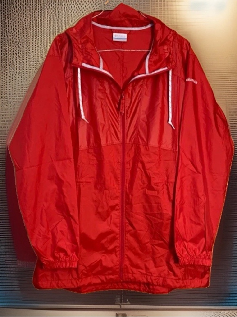 Columbia Women’s  Medium Red Windbreaker Jacket Like New